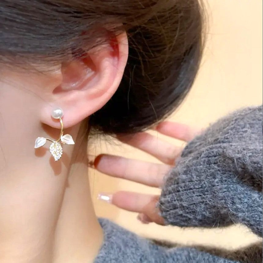 Leaves Pearl Earrings