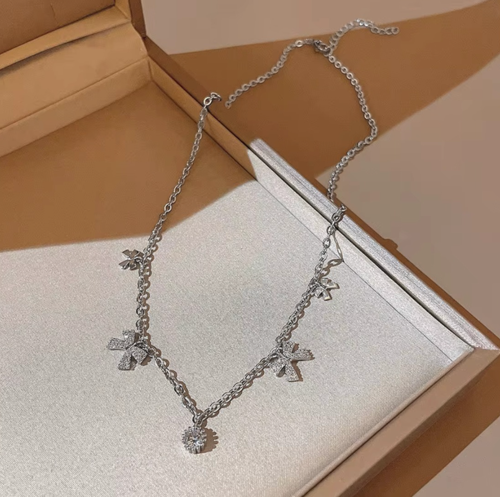 Bow Charms Necklace