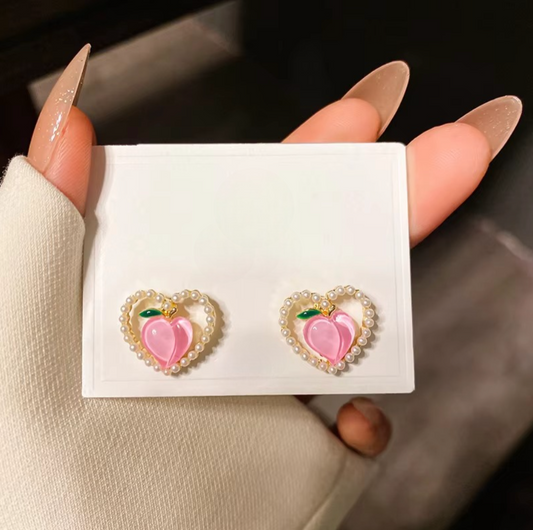 Peach In Pearl Heart Stud Earrings
