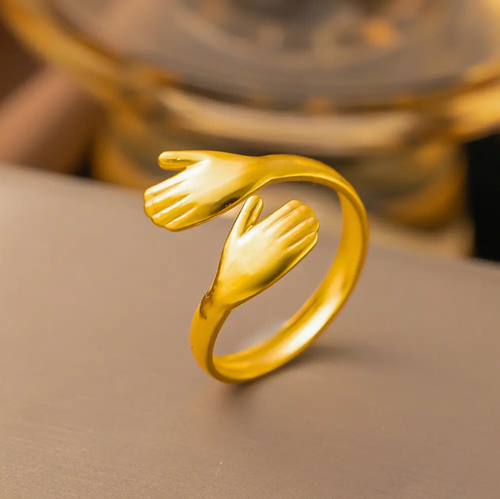 Trendy Hug Ring