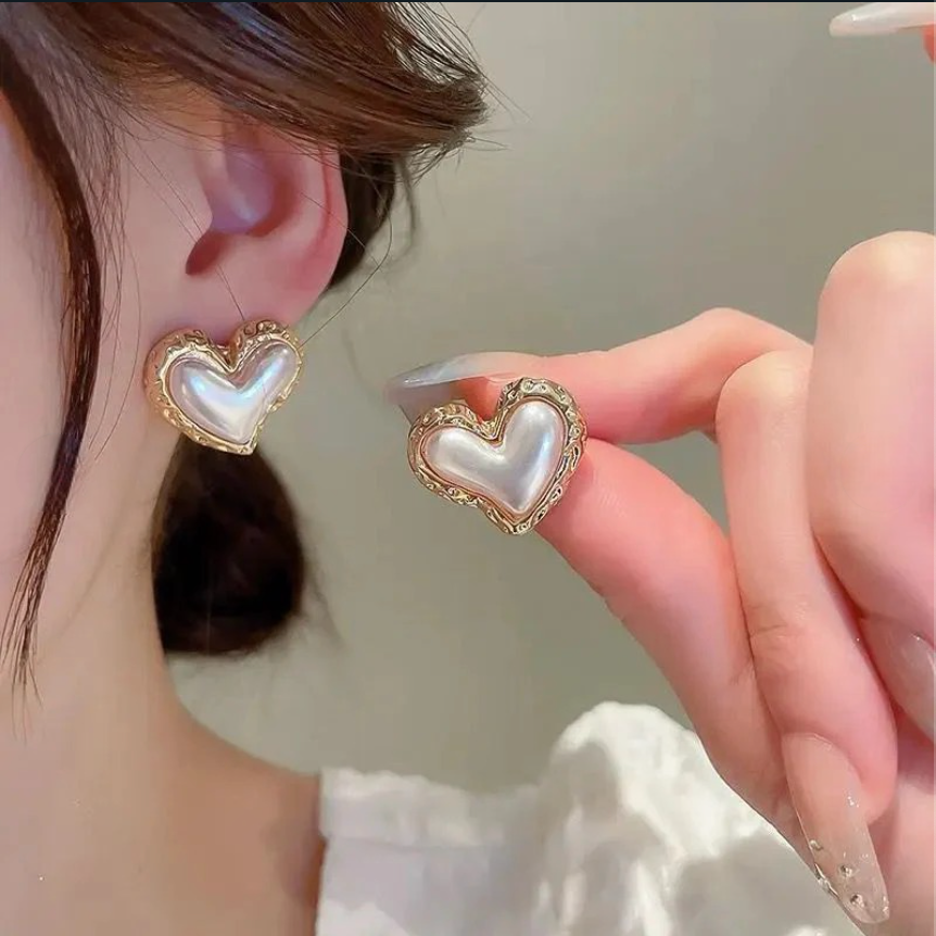 Pearl Heart Stud Earrings